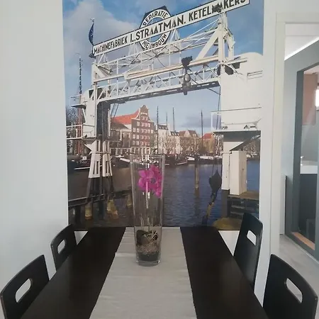 Slapen In Bed & Breakfast Dordrecht